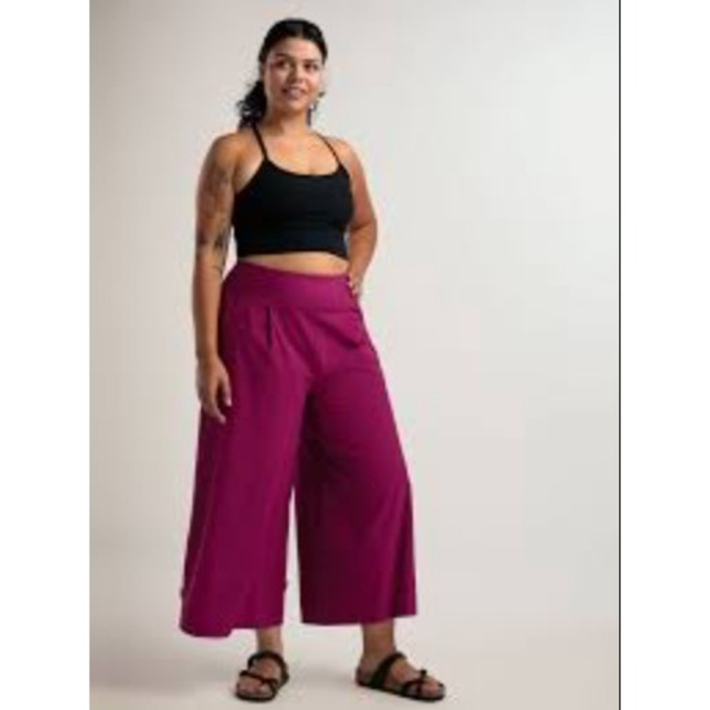 Title Nine Round Trip Pants Women L Magenta Nimblene Gorpcore Wide Leg Travel